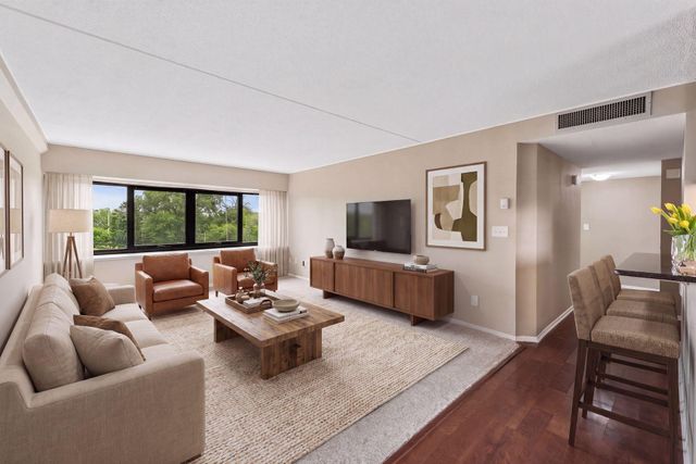 1920 S 1st Street 109, Minneapolis, MN 55454
