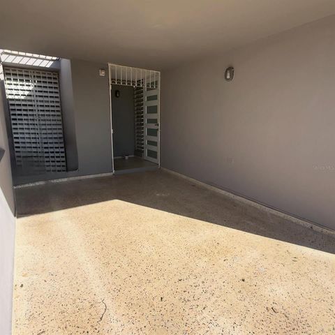 8 IM4 URBANIZACION LA PROVIDENCIA, Toa Alta, PR 00953