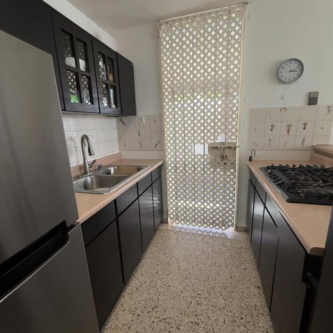 8 IM4 URBANIZACION LA PROVIDENCIA, Toa Alta, PR 00953