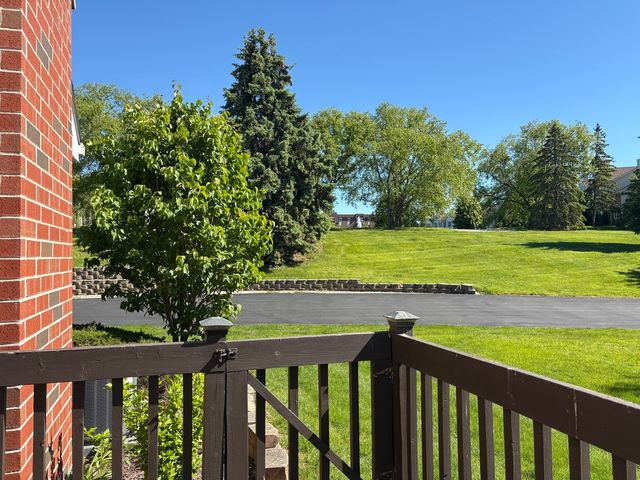7926 Stewart Drive, Darien, IL 60561