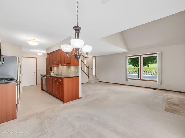 7926 Stewart Drive, Darien, IL 60561