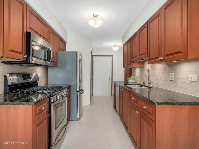 7926 Stewart Drive, Darien, IL 60561