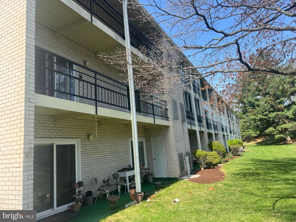 Image 1 of property listing at 15401 BASSETT LN #2B, Silver Spring, MD 20906