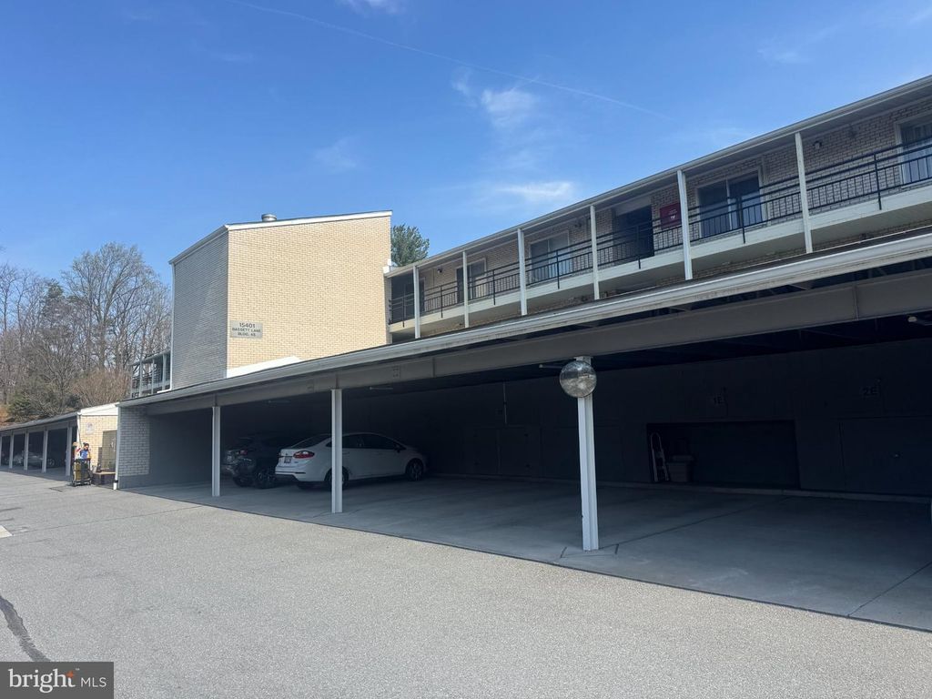 Image 2 of property listing at 15401 BASSETT LN #2B, Silver Spring, MD 20906