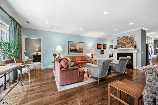 28 SCHMIDT CIRCLE, Watchung Boro, NJ 07069