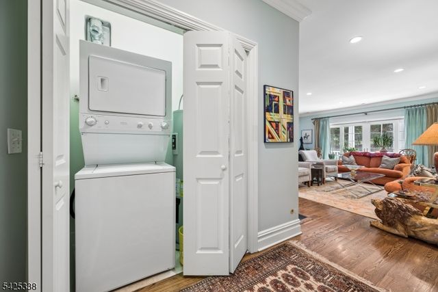 28 SCHMIDT CIRCLE, Watchung Boro, NJ 07069