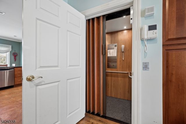 28 SCHMIDT CIRCLE, Watchung Boro, NJ 07069