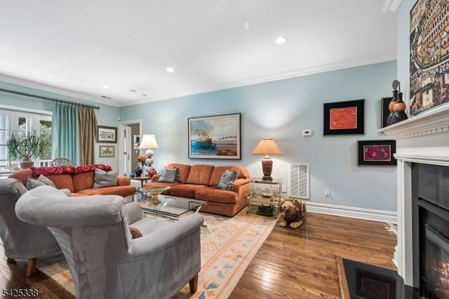 28 SCHMIDT CIRCLE, Watchung Boro, NJ 07069