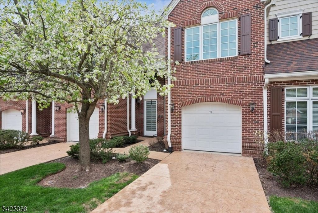 28 SCHMIDT CIRCLE, Watchung Boro, NJ 07069 — photo 2