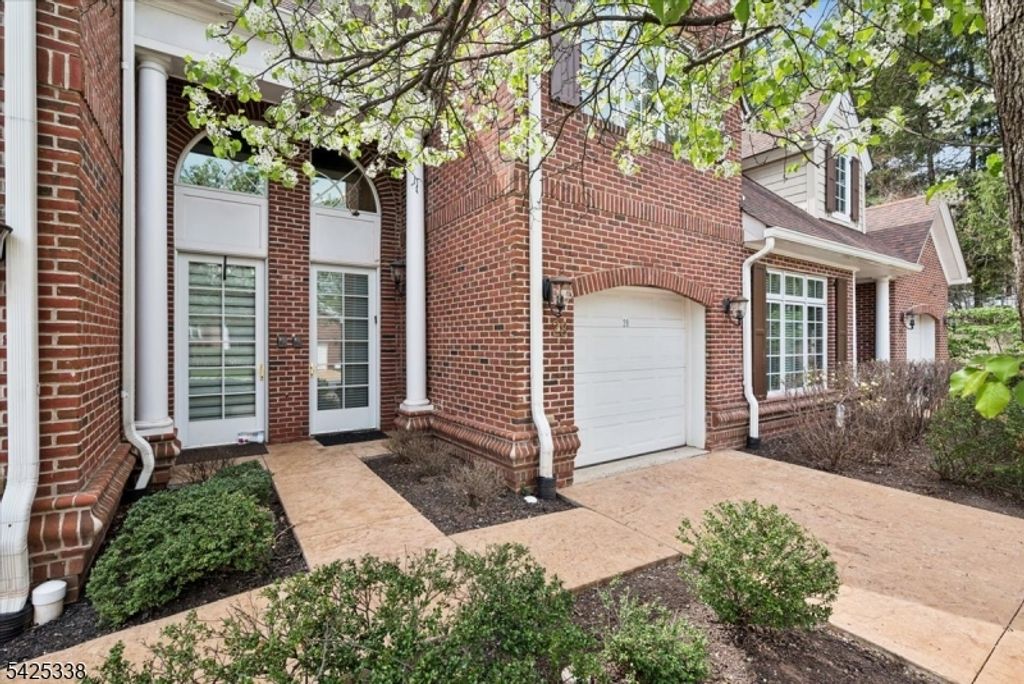 28 SCHMIDT CIRCLE, Watchung Boro, NJ 07069 — photo 3