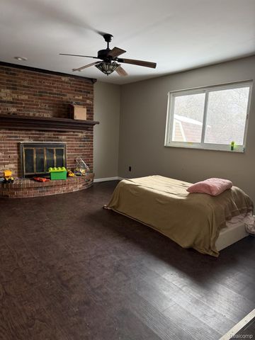 18523 Elm Court, Macomb Township, MI 48044