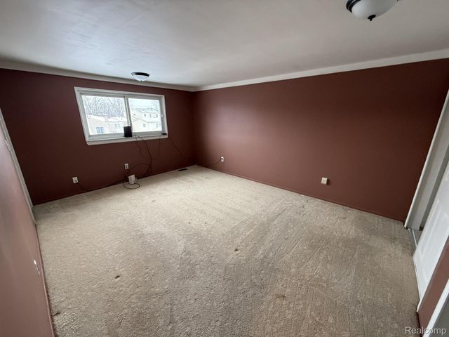 18523 Elm Court, Macomb Township, MI 48044