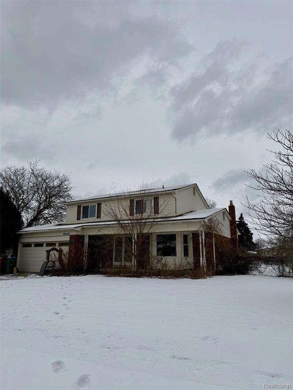 18523 Elm Court, Macomb Township, MI 48044