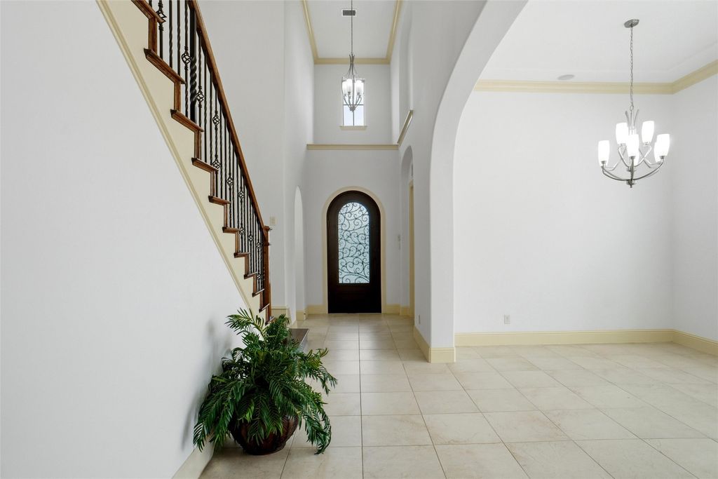 667 Creekway Drive, Irving, TX 75039 — photo 3