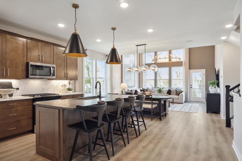 10432 Duval Road, Woodbury, MN 55129