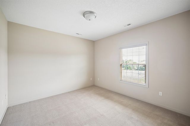 5615 Flagstone Way, West Des Moines, IA 50266