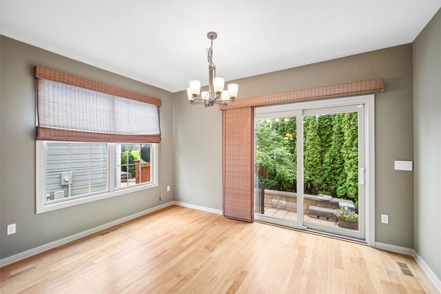 5615 Flagstone Way, West Des Moines, IA 50266