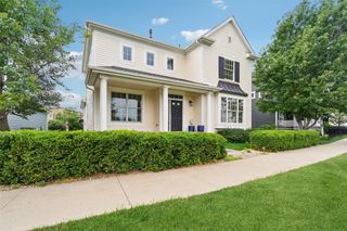 5615 Flagstone Way, West Des Moines, IA 50266