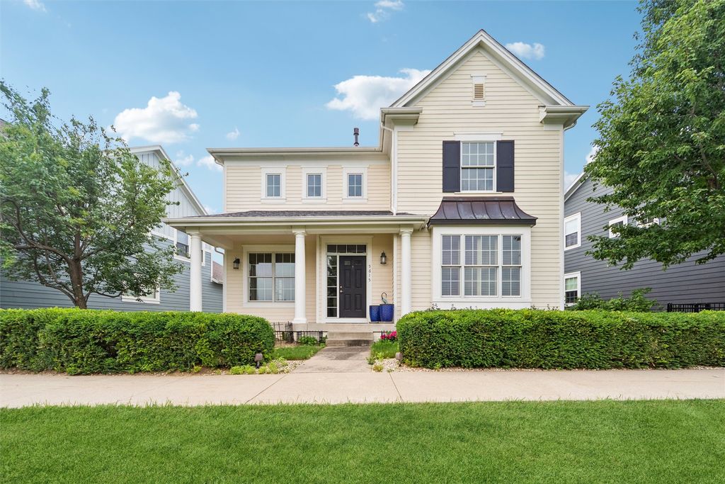 5615 Flagstone Way, West Des Moines, IA 50266