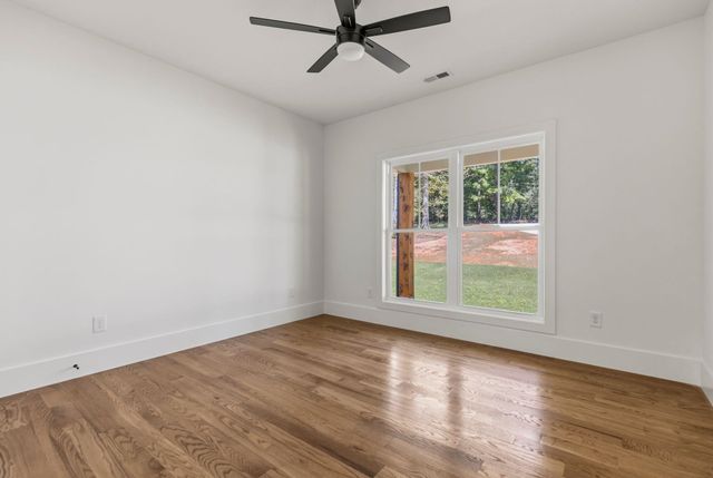 790 Bethesda Rd, Spartanburg, SC 29302