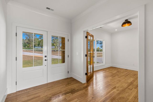 790 Bethesda Rd, Spartanburg, SC 29302