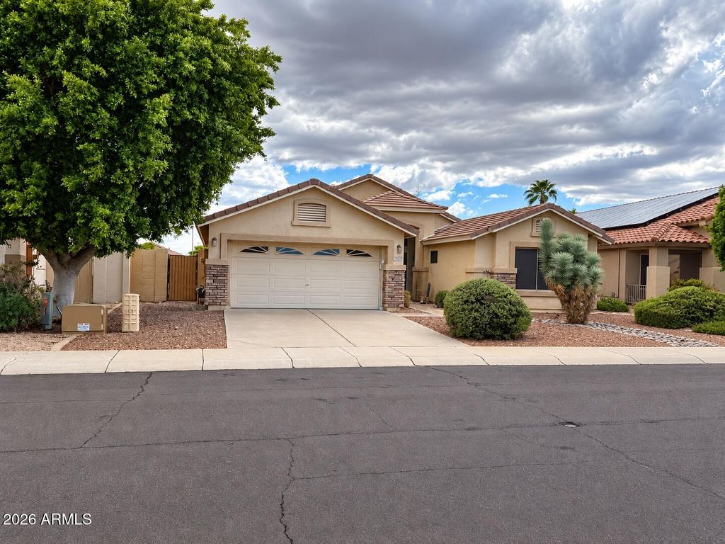 8025 W HARMONY Lane, Peoria, AZ 85382 — exterior