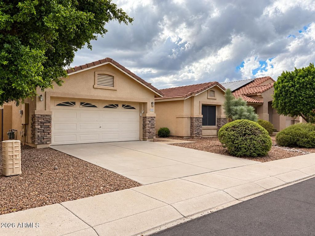 8025 W HARMONY Lane, Peoria, AZ 85382 — photo 2