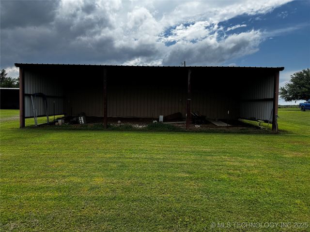 822 Church Road, Kemp, OK 74741