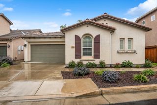 1426 N Siena Street, Visalia, CA 93291