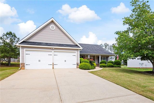 102 Autumn Brooke Trail, Dallas, GA 30157