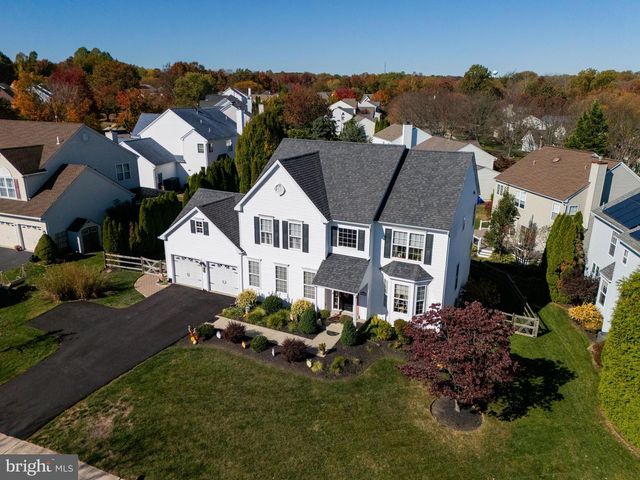 72 OVERLOOK CIR, Garnet Valley, PA 19060