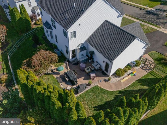 72 OVERLOOK CIR, Garnet Valley, PA 19060