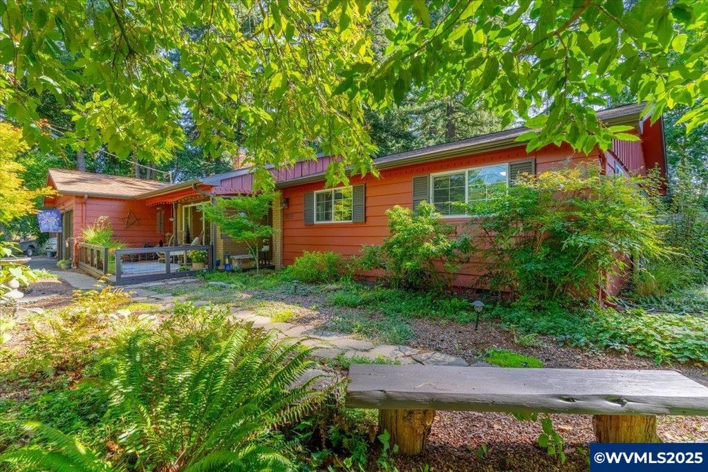 955 Albert Dr SE, Salem, OR 97302