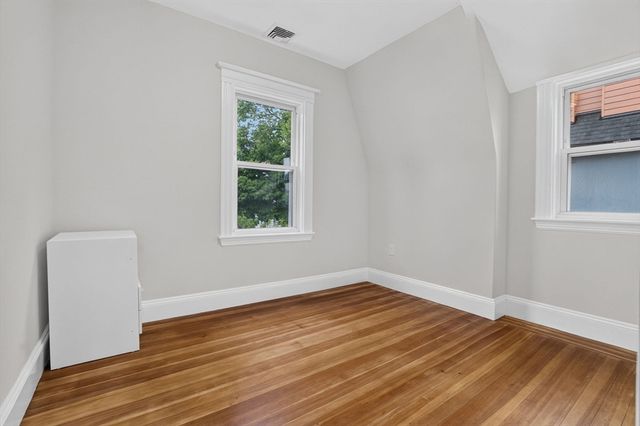 51 Metropolitan Ave, Boston, MA 02131