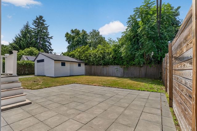51 Metropolitan Ave, Boston, MA 02131