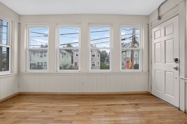 51 Metropolitan Ave, Boston, MA 02131