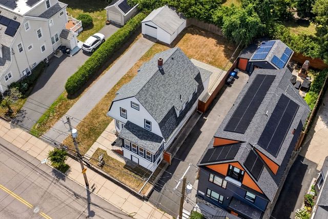 51 Metropolitan Ave, Boston, MA 02131
