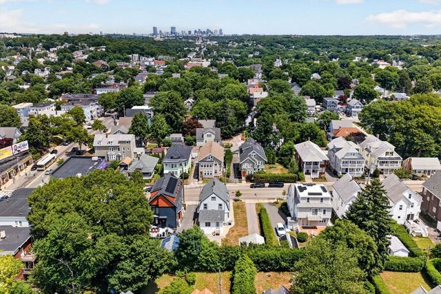 51 Metropolitan Ave, Boston, MA 02131