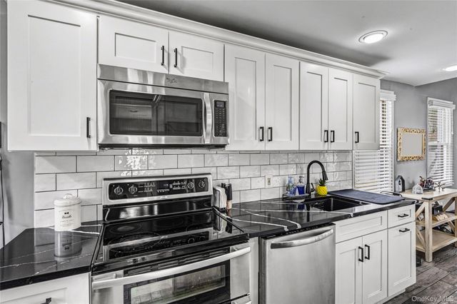 95 Sound Beach Boulevard, Sound Beach, NY 11789