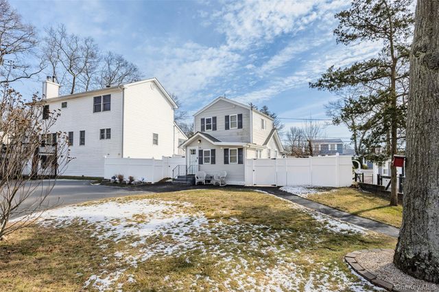 95 Sound Beach Boulevard, Sound Beach, NY 11789