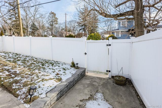 95 Sound Beach Boulevard, Sound Beach, NY 11789