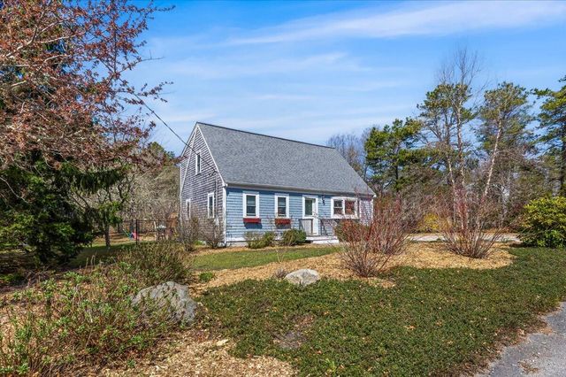 57 Debbies Lane, Marstons Mills, MA 02648