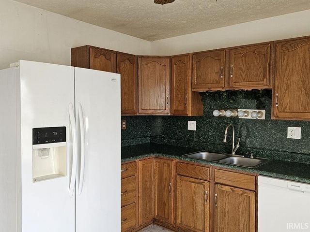 728 Shakamak Court, Dayton, IN 47941