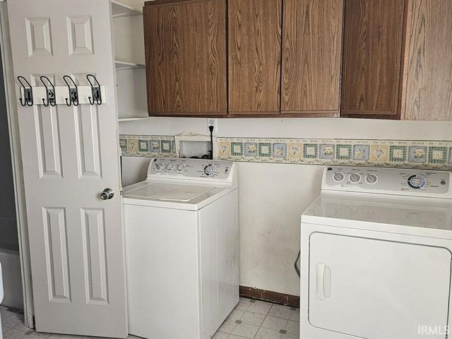 728 Shakamak Court, Dayton, IN 47941