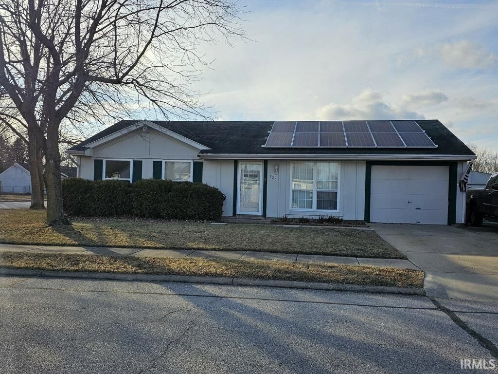 728 Shakamak Court, Dayton, IN 47941