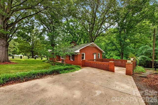 5001 Rehobeth Road, Waxhaw, NC 28173