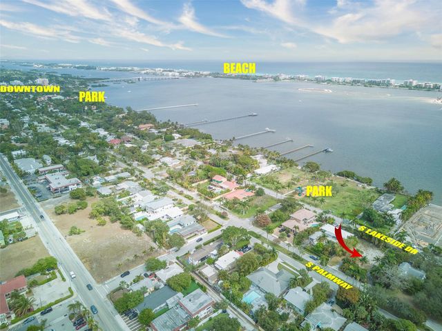 1118 S Palmway, Lake Worth Beach, FL 33460
