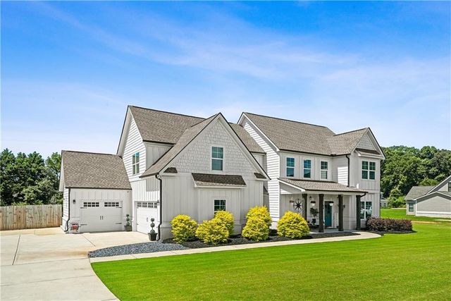 1538 E Lake Road, Mcdonough, GA 30252