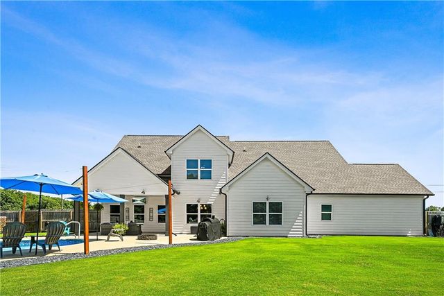 1538 E Lake Road, Mcdonough, GA 30252