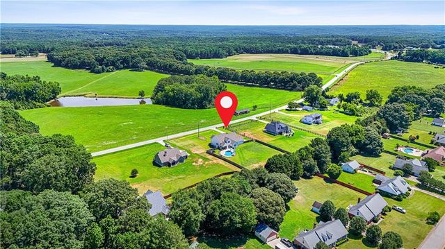 1538 E Lake Road, Mcdonough, GA 30252